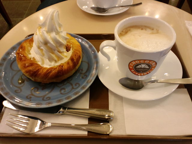 fjuJtFe_T}NJtFCI[鎭XiCHOCO CRO SAINTMARC CAFEj