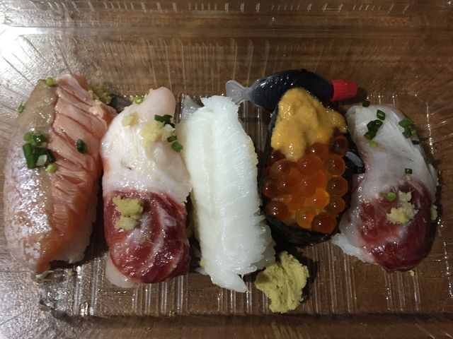 ˎs̒ŐHׂiłB
ς蕨璿LԂ́AVNŃ`N`łB_ˎsin֊Xj