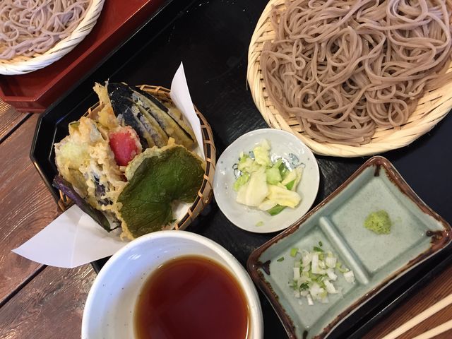 Ԃ񂱂̐ԑ򂻂Ώ̓eʐ^1