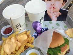 ܂̃VFCN VbN O傤ؓXiSHAKE SHACKjւ̓eʐ^1