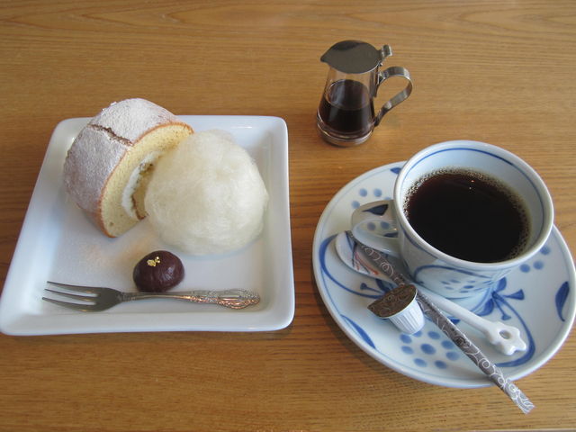 ĩP[LZbgłB
̏̉_C[WP[L
łB_̏̉_~[WA