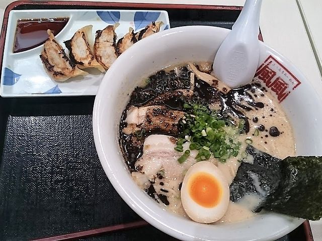 ɂ[B̕[ ߃^EۋTX̓eʐ^2