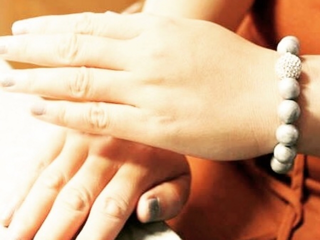 ̃lĆAɂO[łB_GKgKX[N