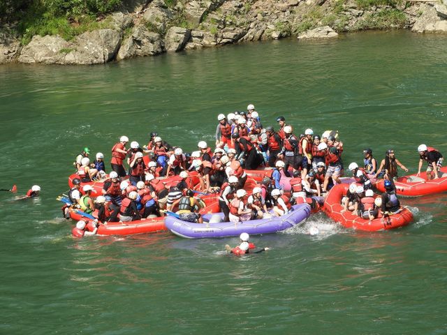 hA[X̌ߌ̃R[XB^͐オ܂Bq̍̂悤ɂ͂ႢB_LAND EARTH (hA[X)