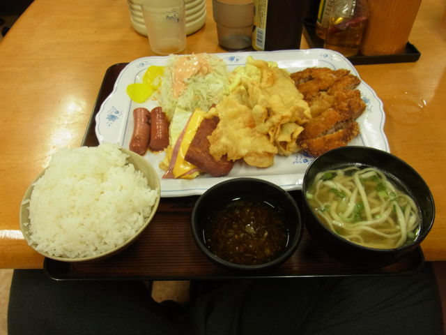 B`B1HłP̃J[ꂻB_₮H