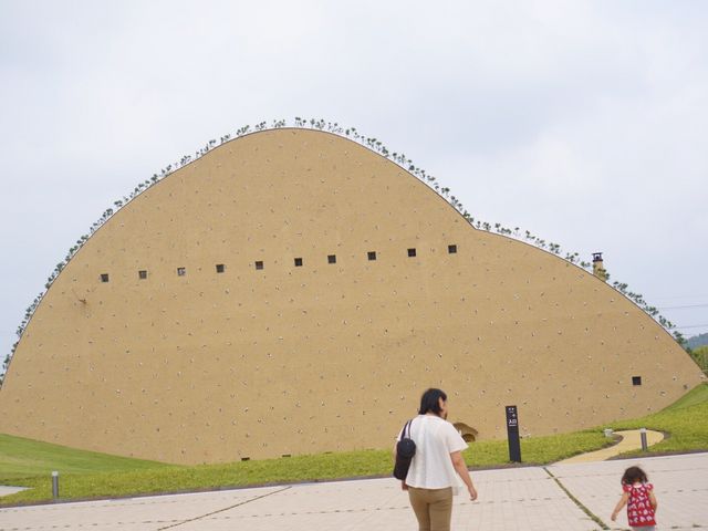 �{�݊O_�������s���U�C�N�^�C���~���[�W�A��