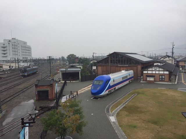 �����w�ւ̕���������̎ʐ^_�l���S��������