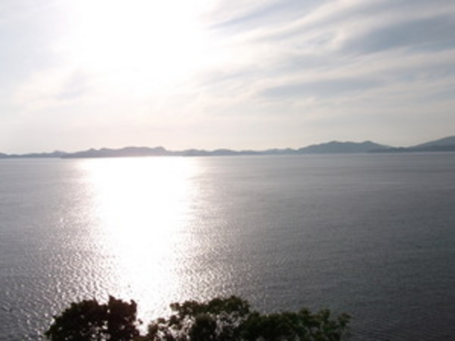 �[�Ă��ɂ͏��������c�O_���̉w �����|�e�g�n�E�X�]�z