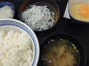 yoshimra̋gƓV_6ړX̓eʐ^1