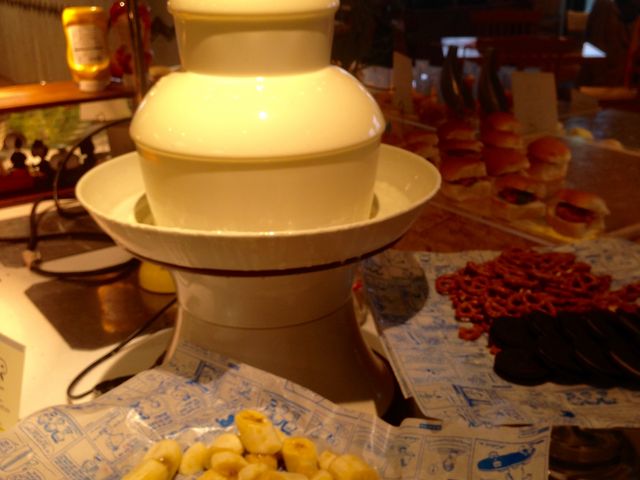 �f�U�[�g������_MARINE & WALK YOKOHAMA�i�}���� �A���h �E�H�[�N ���R�n�}�j