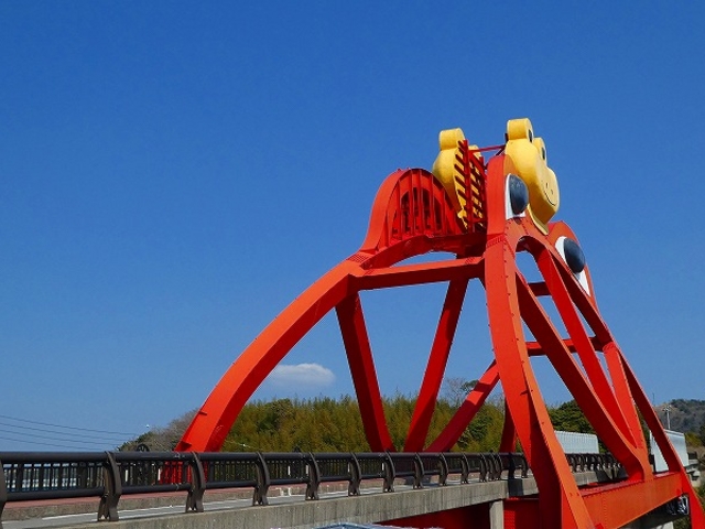 �a�̎R���E��I���E�����鋴_�����鋴