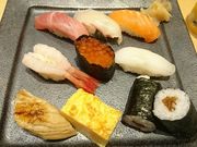 䂳̒zniEwO[tX̓eʐ^1