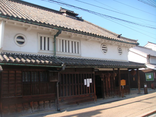 �܂�����͍̉��ƏZ��̓��e�ʐ^1