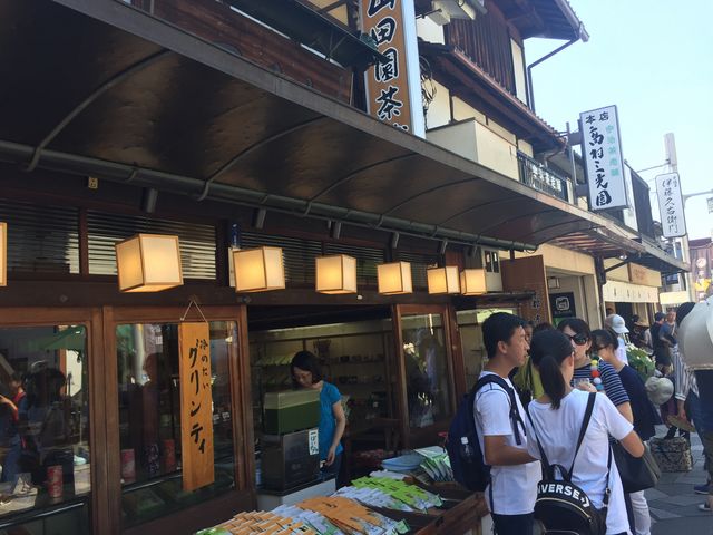 䂫Ȃ̉F̎Rc܂̓eʐ^1