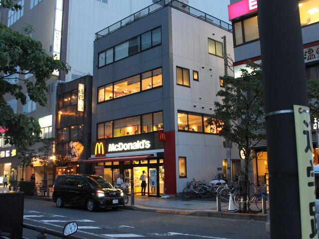 ܂ҁ[̃}NhihcwOX̓eʐ^1