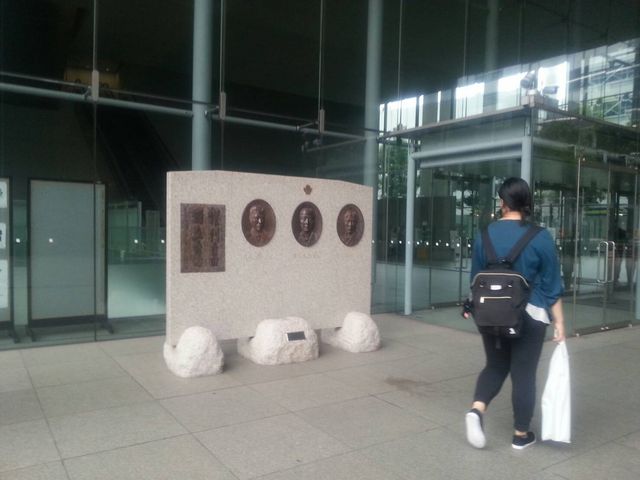 �����ɂ́C�n�ݎҁE���J��_������w������