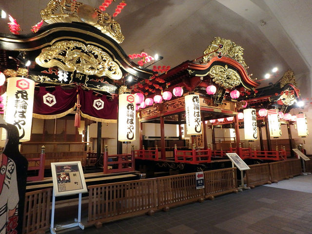 ���̉w�ɂ͂��̂悤�ȎR�Ԃ��W�����Ă���̂Ō��鉿�l����ł��I�I_���̉w���Ấ@����Ƃ炠