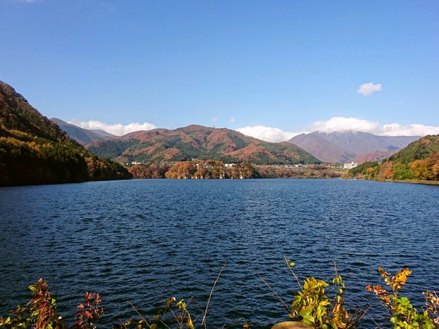 神秘的な赤谷湖_赤谷湖