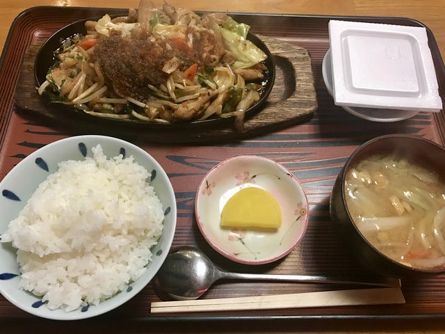 sbg}̃hCuCÂ݂̓eʐ^1