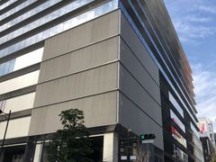 cinnamon�����GINZA SIX�ւ̓��e�ʐ^1