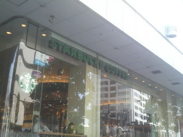 ܂ǂ̃X^[obNXER[q[ Fs{pRX̓eʐ^1