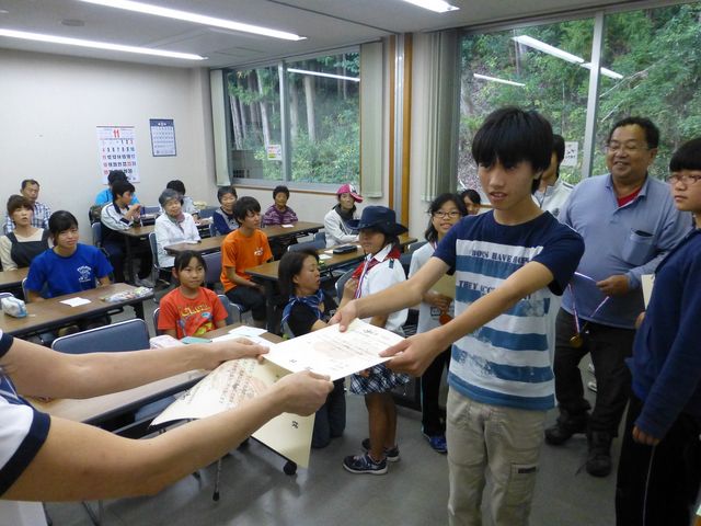 �h������D���҂ɂ͏��{��m���̋����_���I ���ɂ́u�S���{�w���I���G���e�[�����O�A���v�̎R�썎���搶_��̓�����Z���^�[