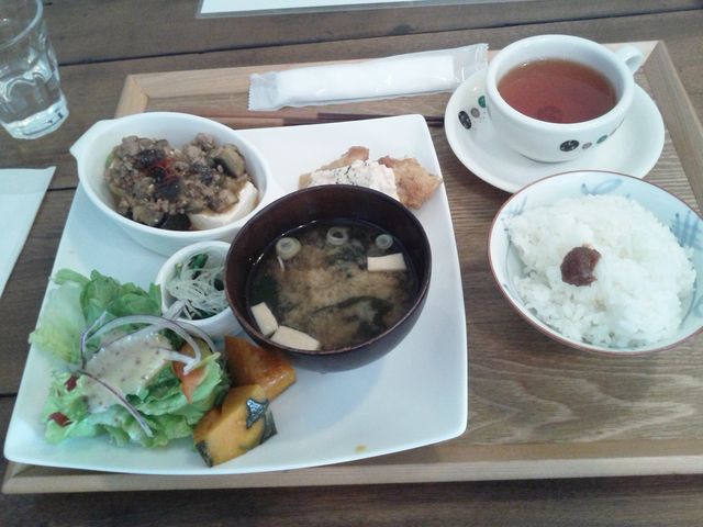 ΂̃XB[gEhDEobNEJtF@X̃z[̓eʐ^1