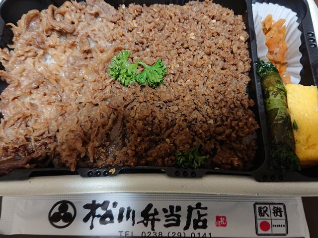 E102̏ٓX@wOX̓eʐ^1