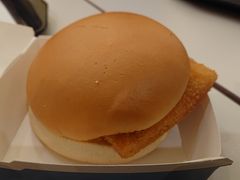 E102̃}Nhih176kLXւ̓eʐ^1