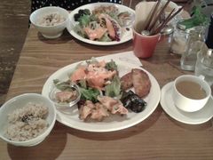 katomiModernark@pharm@cafeւ̓eʐ^1