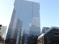 �g�����\����̐V�h�A�C�����h�^���[�ւ̓��e�ʐ^1