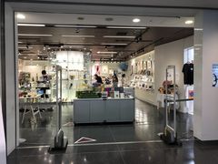 �܂������ROPPONGI�@HILLS�@ART�@&�@DESIGN�@STORE�ւ̓��e�ʐ^1