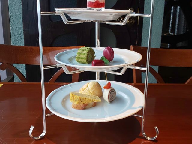 �܂�����ƃA�t�^�k�[���e�B�[���y���߂܂�����N�[�|�����g���Ă���������܂���_�X�J�C���E���W���_�C�j���O�@�A�[�e�B�X�g �J�t�F