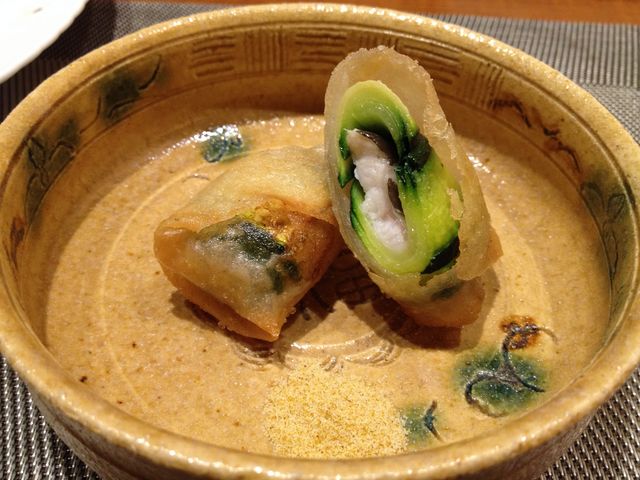 �J���[�������ĐH�ׂ�_���킷��̏h�@����