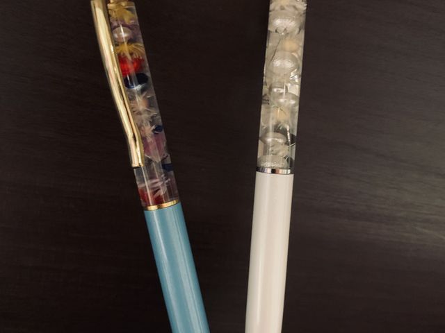 白は私で水色は娘が作った作品です。_Eternity Flora