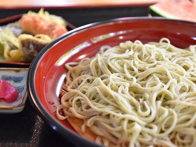 uVՂ炻΁vPCOOO~ȂłBfpłłB_̉wgc