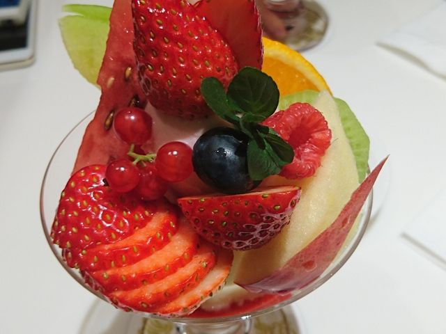 GߖɃj[ς܂B͏tɐHׂptFB_aJt[cp[[X