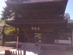 sana����̓s�c�n���S�󑐐���x���w�ւ̓��e�ʐ^1