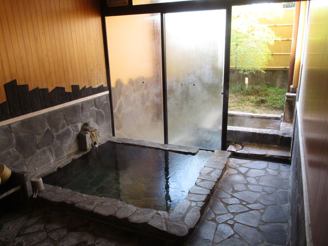 ��̉Ƃ���̕x���̓��i�ݐ؁j_�A�؉���