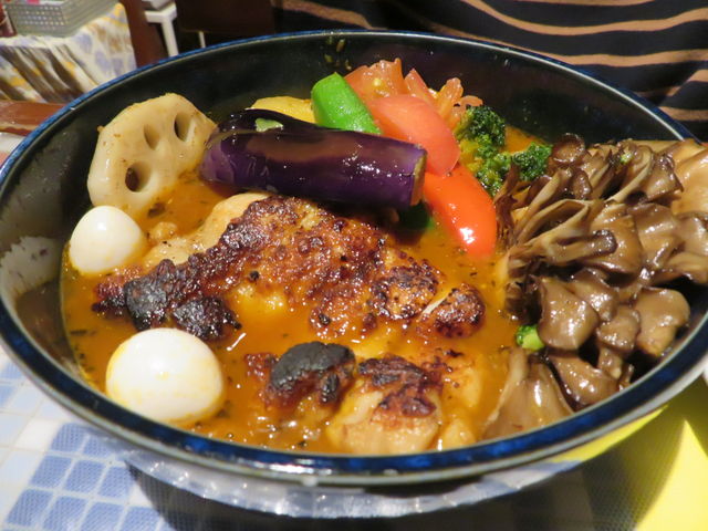 yosshyCurry&Cafe SAMA эLX̓eʐ^4