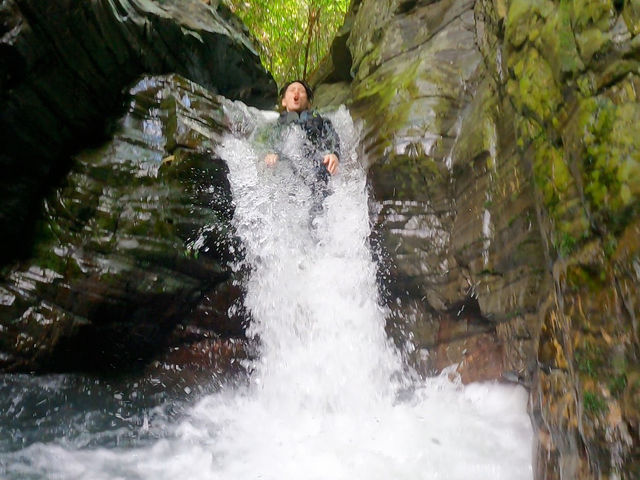 �ꊊ���I�I
���߂����đ�ɐg��C���Ċ����I�y�������܂����I_TarzanWorld