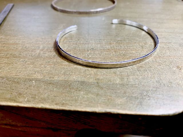 ����r���̃o���O���@2�l�̃C�j�V������������܂�_�X�̒�������gouttedor