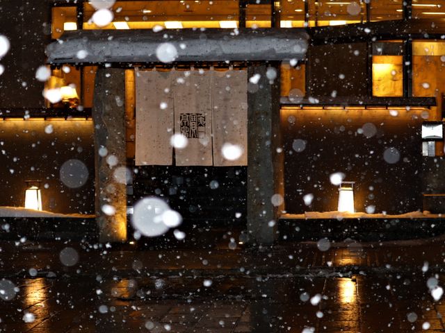 ���̓��̒�R�k�͐Ⴊ�~��A�z�e���ɒ������Ƃ��͂����肪�^�����ł����B�z�e���O�̐�~��l�q�ł��B_��R�k��ꛏ�����@���R��