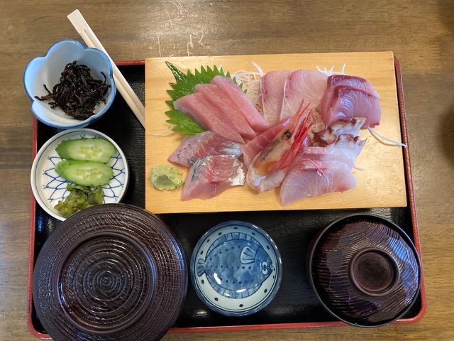 hĝ͎Ă܂B
тɂ100~_H@rc