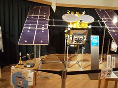 ���ɂ�����̐��̕����قւ̓��e�ʐ^1