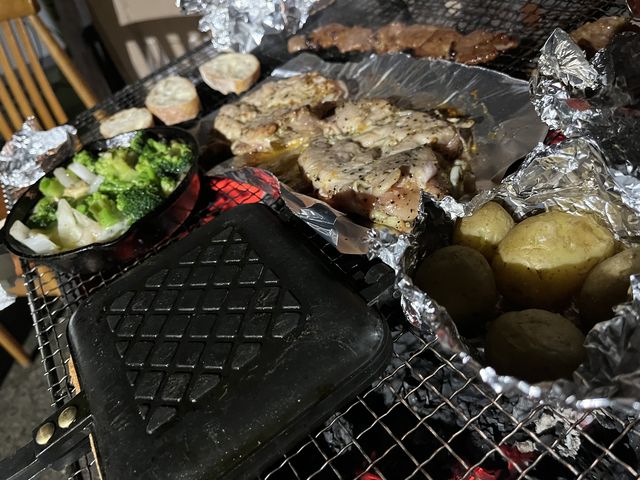 �X�L���b�g�ƃz�b�g�T���h���[�J�[�͎������݂Ŕ�������BBQ_�ق���Ƃ�����