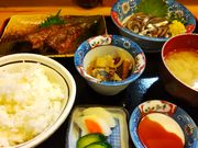 tarô݂ȂƂ̈͂H̓eʐ^1