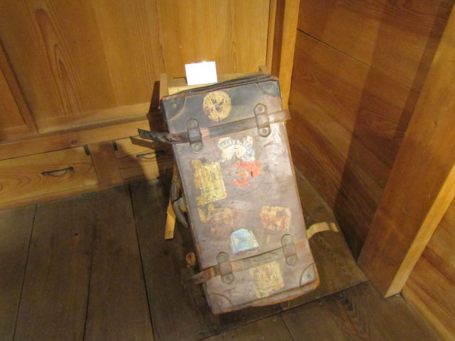 �o���Ɏg�p���Ă����J�o��_�ɓ������q�L�O��