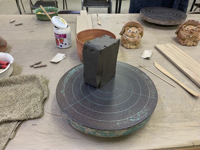 �K���͌^�n���łȂ������̓y����p�[�c���ƂɌ`����_�̂ڂ�q�@�@����