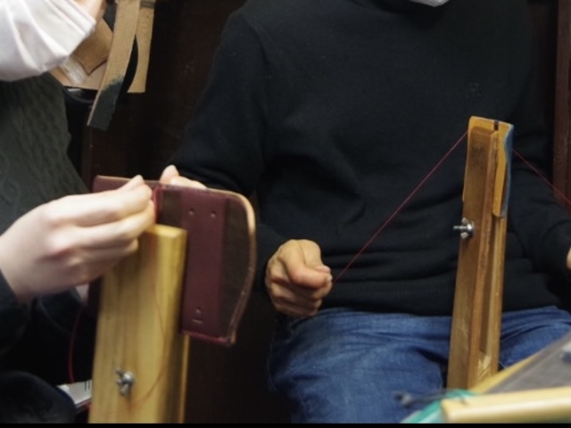 �\�n�Ɨ��n�̊v�̎��͂��I���W�i���ȐF�̃i�C�������ŖD���ďd�˂ăL�[�E�P�[�X�̌`���o���オ���_Pimu Factory�v�׍H����